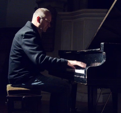 Stephen Grew – solo piano